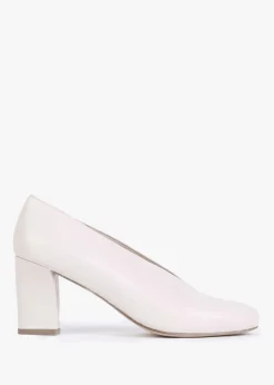 New DANIEL Aneso Cream Leather V Front Court Shoes