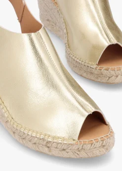 Fashion DANIEL Kathie Gold Leather Peep Toe Sling Back Wedge Espadrilles