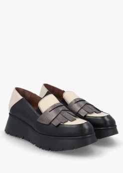 Hot WONDERS Medianoche Cream & Black Leather Loafers