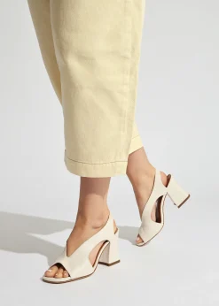 Outlet DANIEL Scoop Cream Leather Cut Away Shaped Heel Sandals