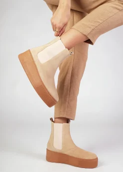New DANIEL Tred Beige Suede Flatform Chelsea Boots