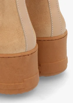 New DANIEL Tred Beige Suede Flatform Chelsea Boots