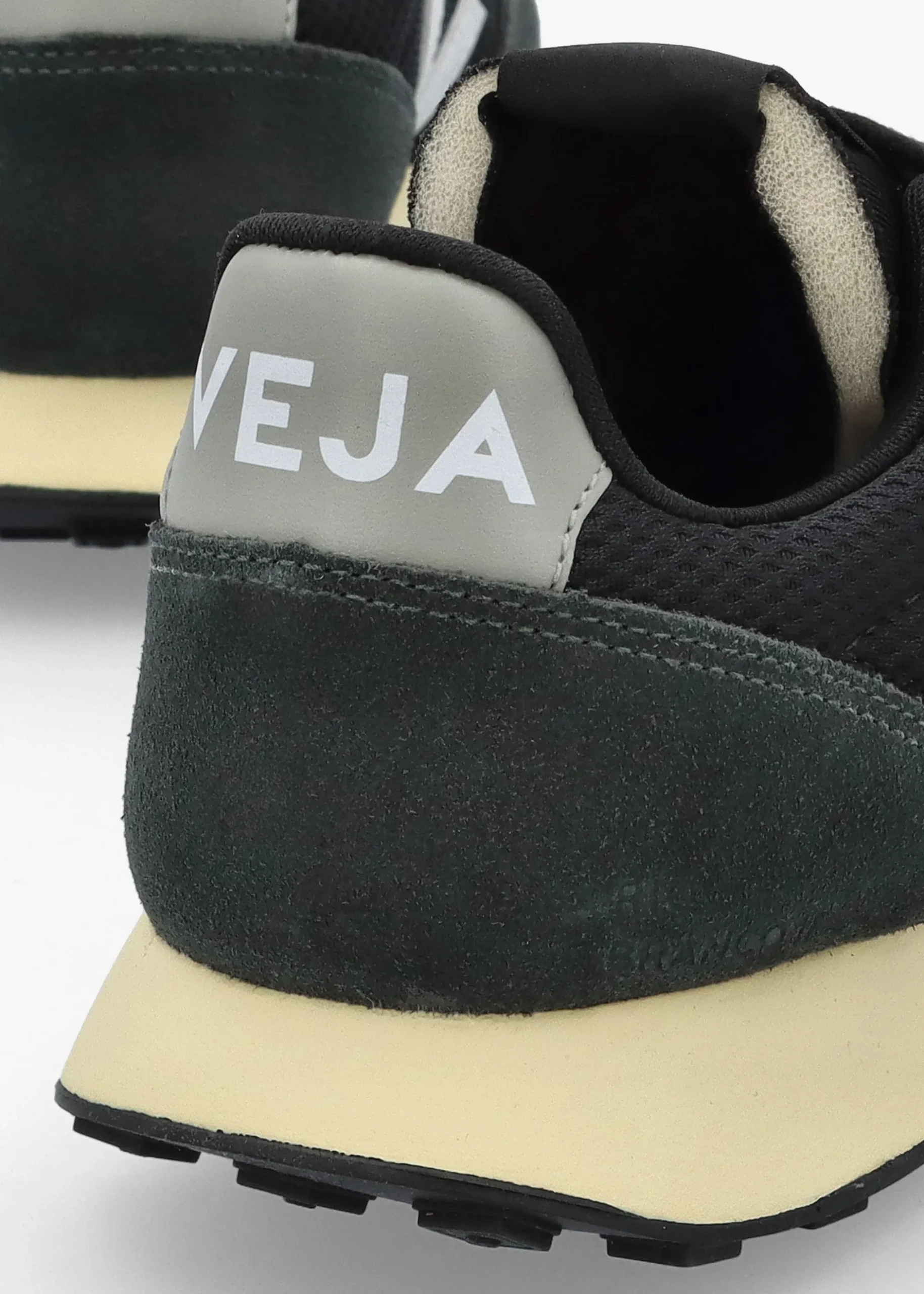 Sale VEJA Women's Rio Branco II Ripstop Alveomesh Black White Trainers